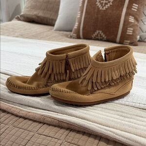 Minnetonka Fringed Tan Moccasin Ankle Boots